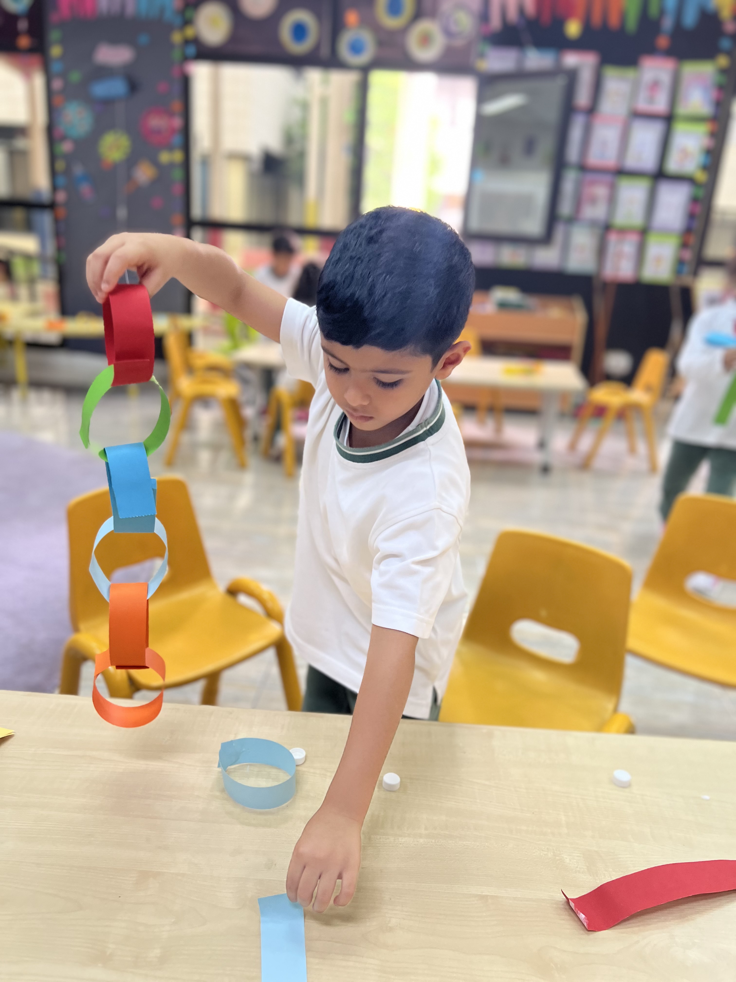 فن التشكيل بالورق